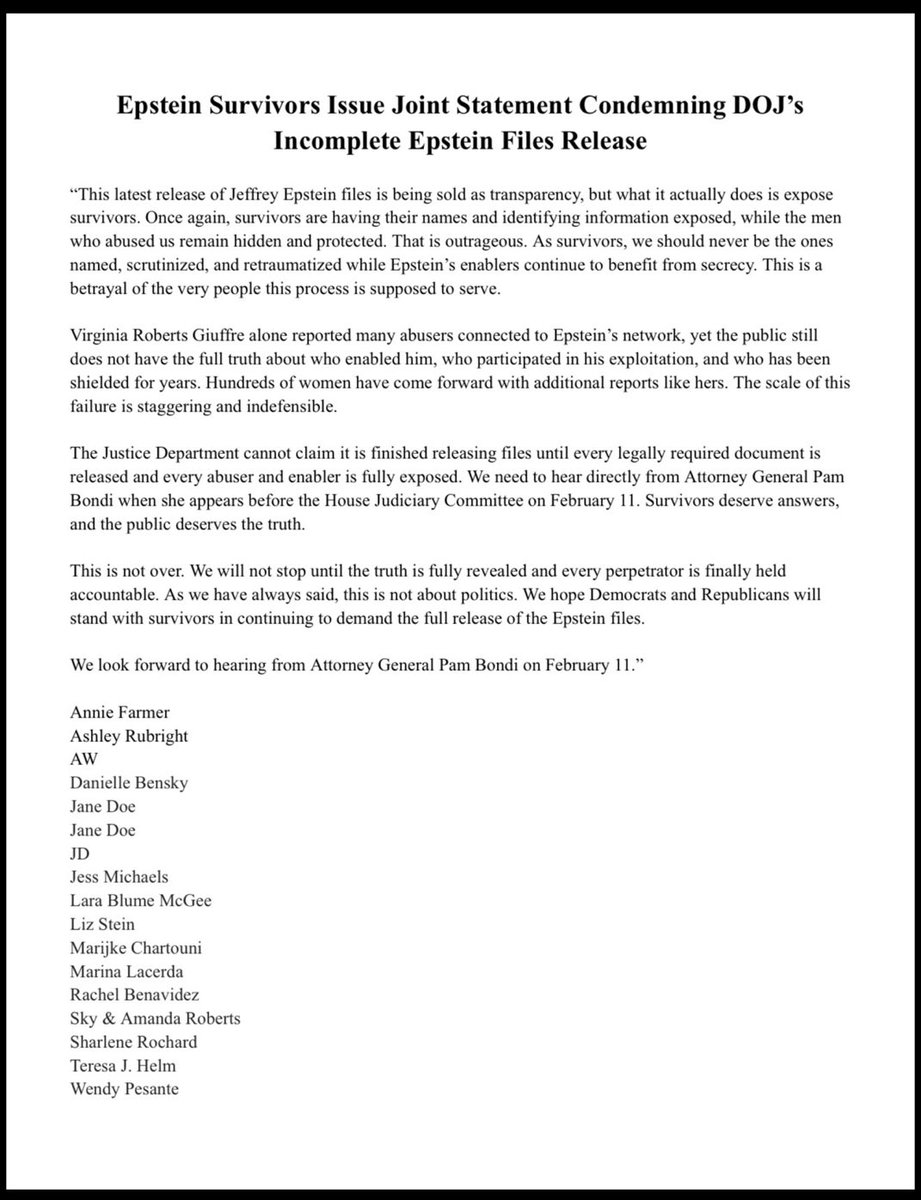 [ 🇺🇸 ÉTATS-UNIS ]

🔸 Des victimes de Jeffrey Epstein ont publié une déclaration commune dénonçant la diffusion jugée incomplète des dossiers Epstein par le ministère de la Justice sous Donald Trump. 

Ils estiment que le DOJ ne peut clore ce dossier tant que l’ensemble des