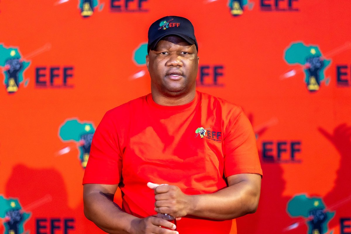 ChangingthingsS's tweet photo. Engineers = solutions to SA’s infrastructure failures.
EFF has power at the table — it’s time to push for engineers in key positions that protect our people.
@ProudlySA 
#EFFPlenum2026.
 #EmbraceEngineers #EngineerGeneral #CityEngineers https://t.co/97d74L2R72