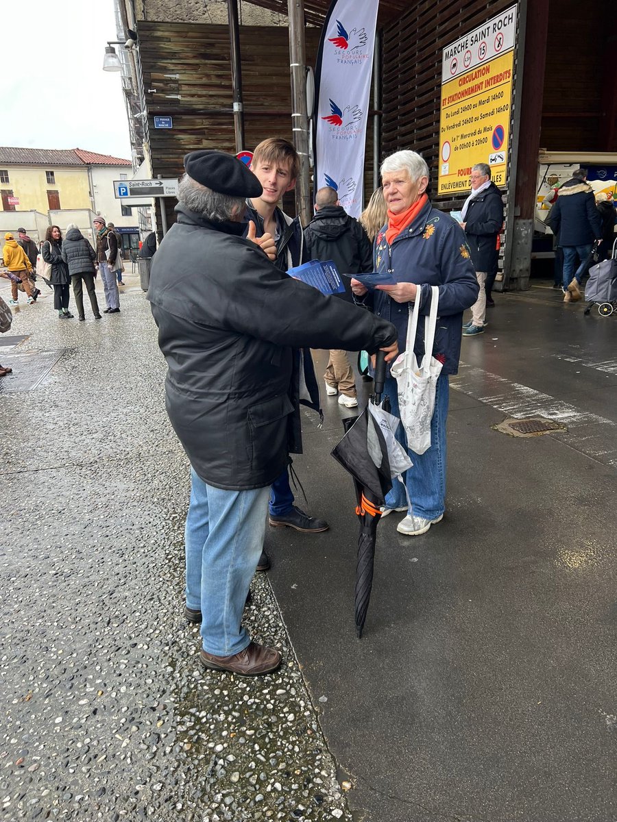 BernierNicola40's tweet image. 🔥 PRÉSENT SUR LE TERRAIN 🔥

Sur le marché aux côté de @Nicolas_Leregle ,

la liste #RN - #UDR va à la rencontre des habitants pour annoncer les réunions publiques.

💡 Le changement commence ici.

#Terrain #Engagement #Changement #MontDeMarsan