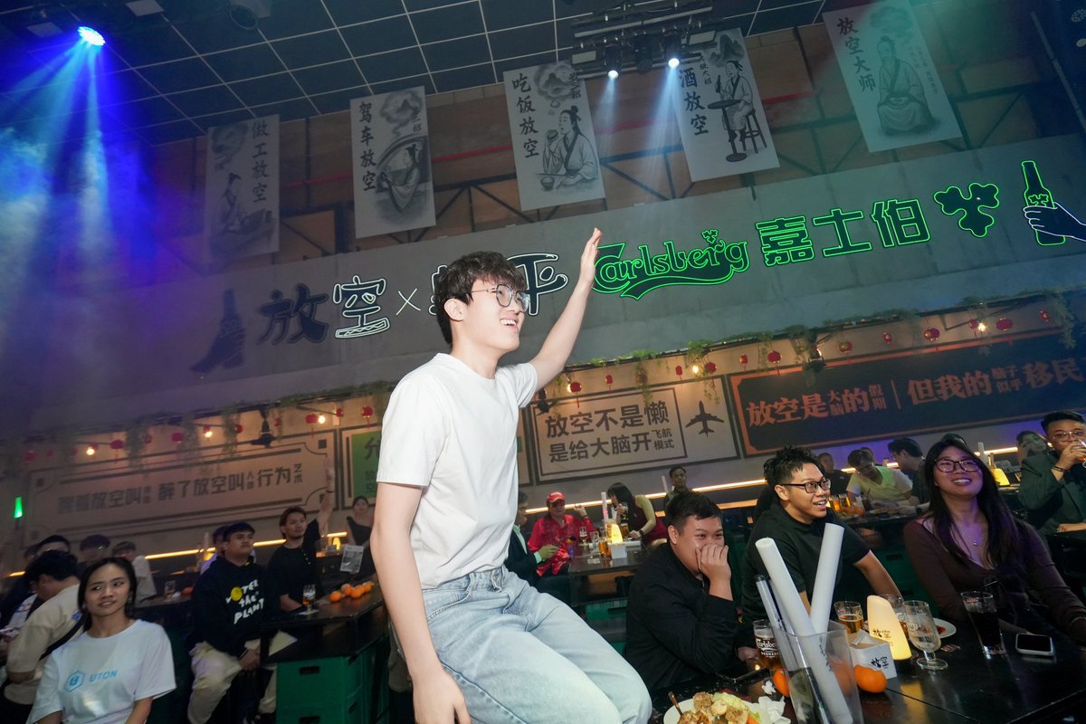 Hello Blockchain tweet media