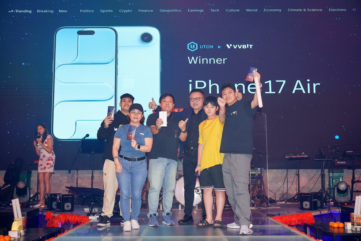 Hello Blockchain tweet media