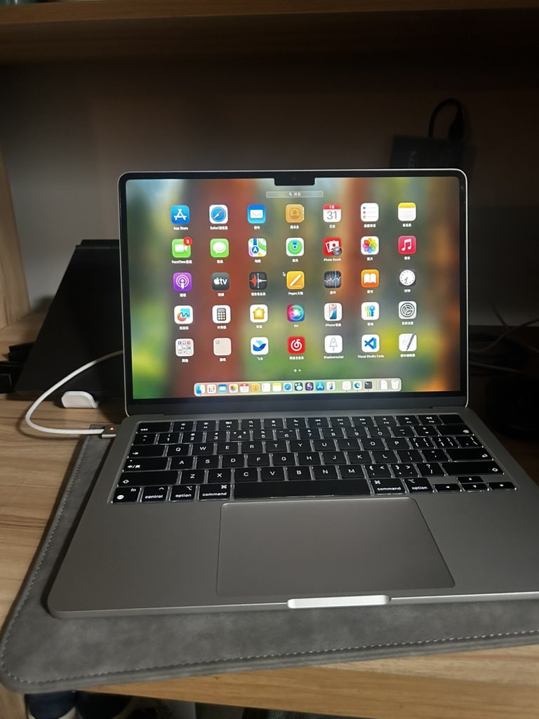 yehang007's tweet photo. MacBook是真的好用 https://t.co/nSaRsyd0qS