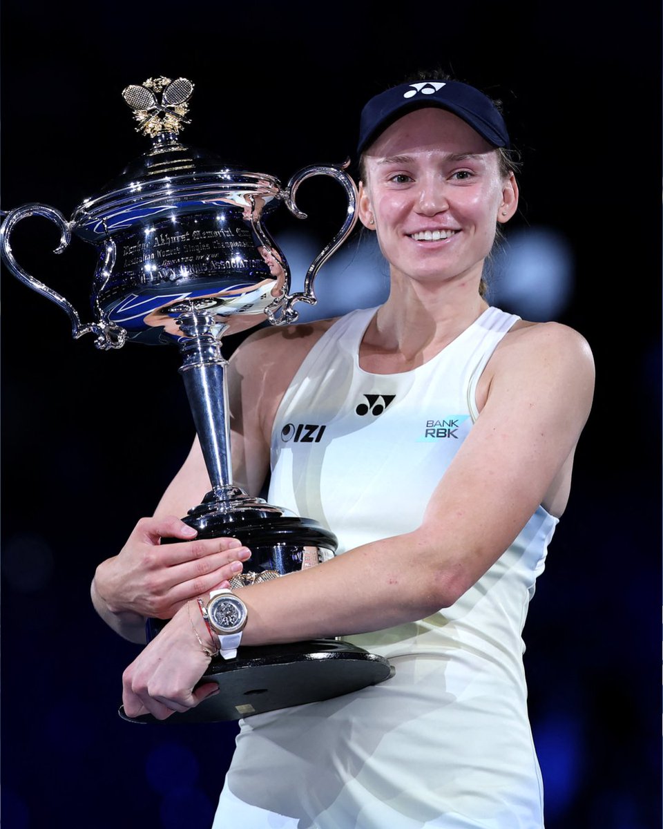 All smiles for Elena! 🏆