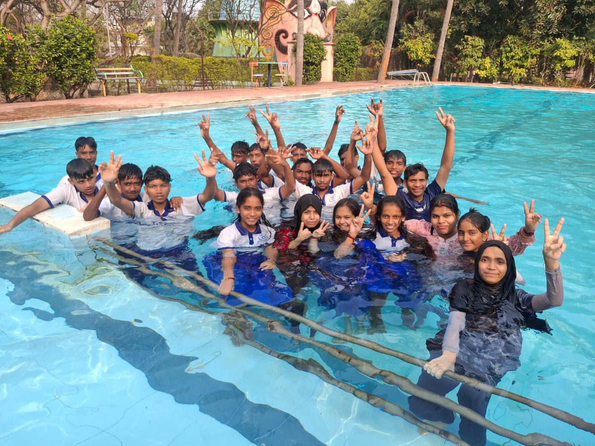 MmccSchools's tweet image. Little moments, big happiness! 🌟
A fun-filled picnic that turned simple joys into beautiful memories. 🌈🎉

#PicnicMoments #HappyTimes #FunFilledDay #JoyfulMemories #LittleHappiness #OutdoorFun #KidsJoy #MemoriesMade