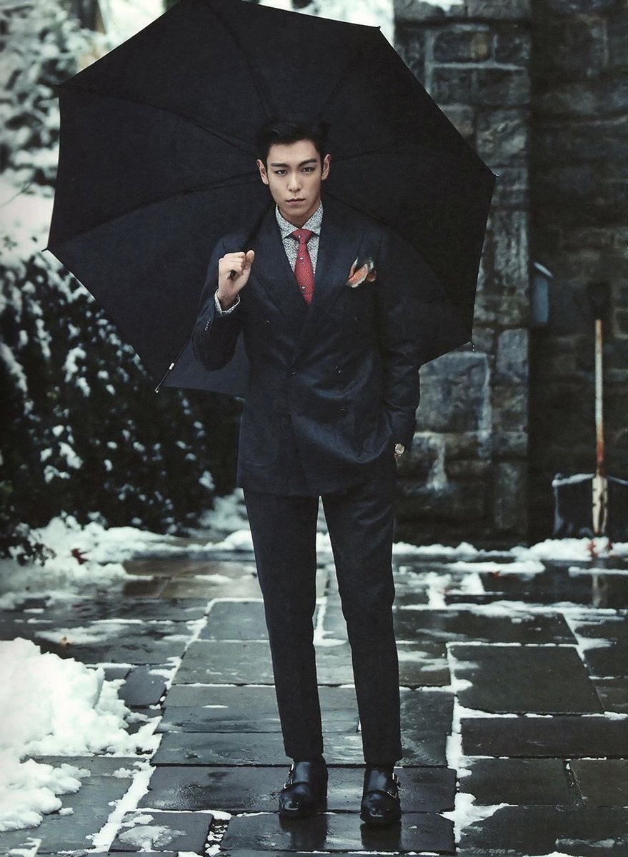 adxdchaos's tweet photo. Choi Seunghyun                  T.O.P https://t.co/SyV4aURofk