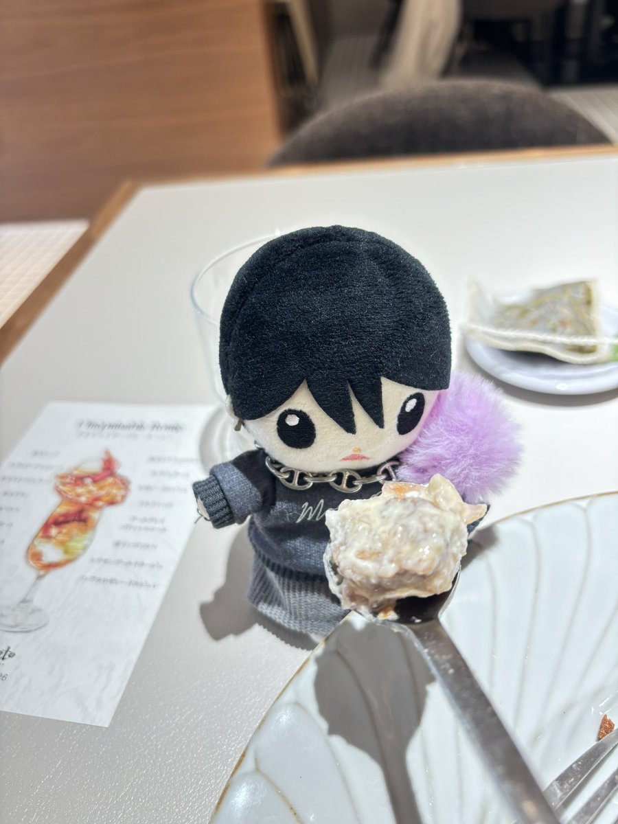 0518kiiroitori's tweet photo. #azoto daikanyama さんに行ってきました✨
私はリネピュイザーブル•ルージュ
周杜くんが食べた🍎にしました
手が混んでいて、複雑なハーモニーが美味しかったです💜カブジェラートは蕪でした
ふまぬいとふまちょには私があーんしてあげました💜 https://t.co/tZpqa5jmhJ