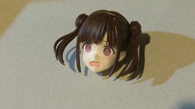 🍫「身体が入って無いってどうゆーこと!?」

みたいな表情なちょこ先輩組んだ
似てるw 