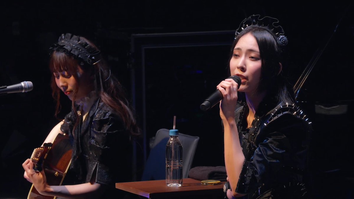 MisaMaidChuck1's tweet photo. Happy Saiki Saturday!! #bandmaid @saiki_bandmaid #BlueRose #OurQueen #RockStar #SuperModel #Shinkansen #HanshinTigers #Thrill #Daydreaming #Anemone #Hate? #FlyingHigh #ReadyToRock #Sion #ChooseMe 🥰🥰🍻⚾️🥇🎤🎼🎹🚄💙💙💞💞☮️❤️🔥 We love you Sai-chan!!! https://t.co/b4ArgECC0r
