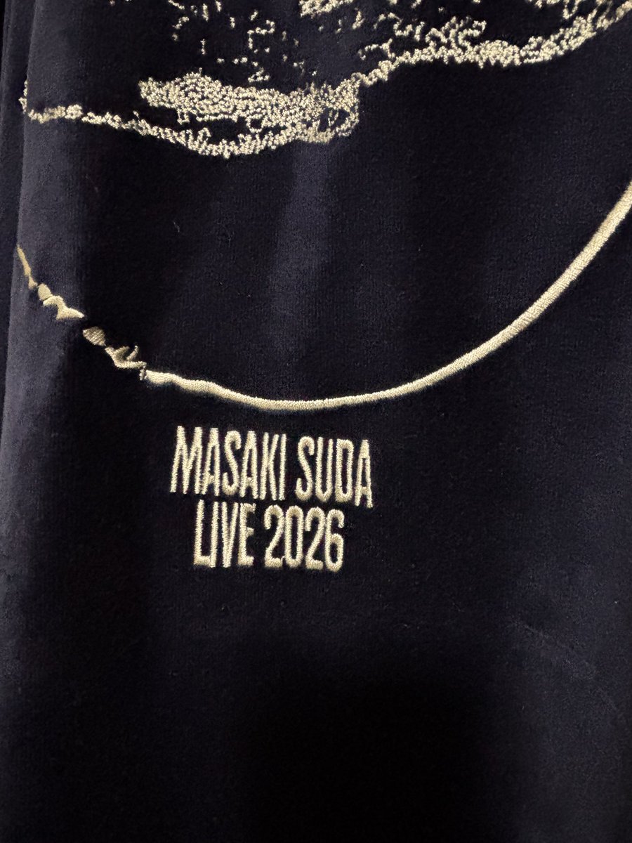 今日、職場にトラックジャケット着て行ったけど着るだけでテンション