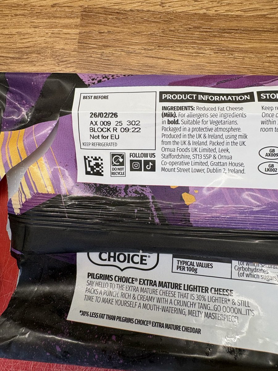 mattygregs1991's tweet photo. @sainsburys we bought this from your Chippenham store a couple of days ago. Absolutely covered in mould when opened. https://t.co/W04klLrg8N