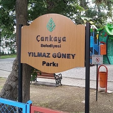 militerenstitu's tweet photo. Burası Cumhuriyet'in ilan edildiği şehrin merkezi, Çankaya.
Türkiye Büyük Millet Meclisi'ne, Türk ordusunun ana karargâhına, bizzat Atatürk tarafından açılan Ankara Üniversitesi'ne, Ata'nın da ikamet ettiği Çankaya Köşkü'ne ev sahipliği yapan Cumhuriyet'in incisi Çankaya.

Peki ya Yılmaz Güney kimdir?
📌 Kadınlara sistematik şiddet uygulayan bir kadın düşmanı

📌 Karısının başına bardak koyup ateş eden bir psikopat

📌 Tartıştığı karısını arabasıyla ezen bir cani

📌 Bütün parasını servetini kaybedecek kadar kumar bağımlısı.

📌 Yeraltı dünyasıyla çok yakın ilişkileri olan illegal bir şahsiyet

📌 İçkili kullandığı araçla masum bir çocuğu ezen cani, alkol bağımlısı

📌 Türkiye Cumhuriyeti hakimini, eşi ve çocuğunun önünde öldüren katil

📌 Kendi işlediği cinayeti yeğeninin üzerine yıkmaktan utanmayan bir zavallı

📌 Silahı, gücü kutsallaştıran bir şiddet bağımlısı

📌 Türkiye Cumhuriyetini bölmek isteyen bir bölücü hain

📌 Birleşik ve bağımsız bir Kürdistan’ın kurulması için terör yöntemini önceleyen bir terörist

📌 Birleşik ve bağımsız Kürdistan’dan kastı Büyük Ermenistan olan bir Kripto Ermeni hayranı

📌 ASALA terör örgütünün yaptığı kan dondurucu terör eylemlerini savunacak kadar aymaz

📌 Yaptığı filmlerde Kürtleri zalim acımasız vahşi bir göçer topluluk olarak gösteren Kürt düşmanı

Çankaya Belediyesi'nin bu hatayı derhal düzeltmesi gerekmektedir.