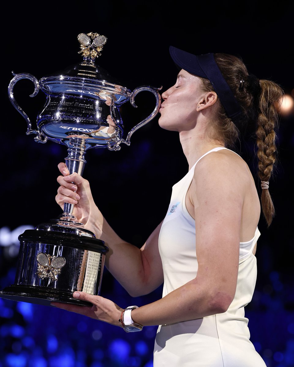 TennisChannel's tweet photo. CHAMP 👑  

#AusOpen https://t.co/d5c9XS2kj1