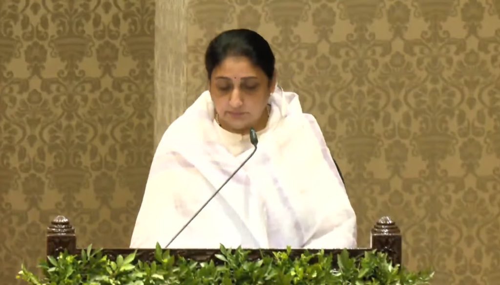 First woman DCM of Maharashtra

#SunetraPawarDCM 
#ajitpawarnews