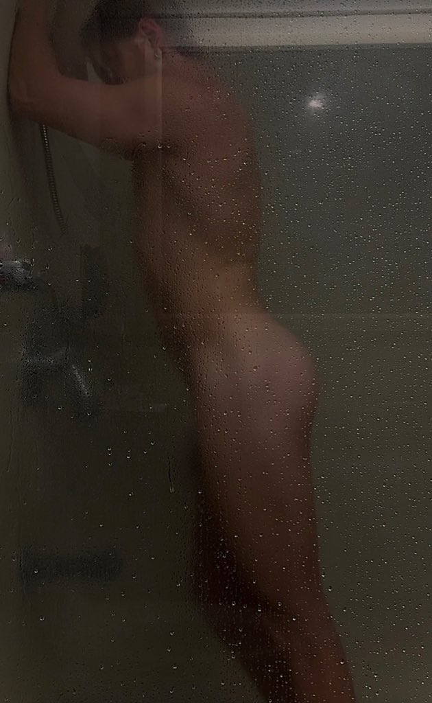 purelostboyx tweet media