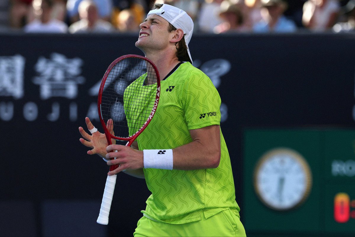 Unfortunately Zizou will not be able to play Daviscup with 🇧🇪 next week in Bulgaria. His hip injury needs more rehab and the risk of ZIZOU not being 100% fit in Sofia is too high.  A real pity but we trust the team to qualify and offer Zizou the opportunity to be present in the