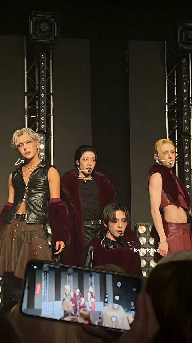 My family forever 🫶 

#XLOV #XLOVinWarsaw #Wumuti #Haru #Hyun #Rui