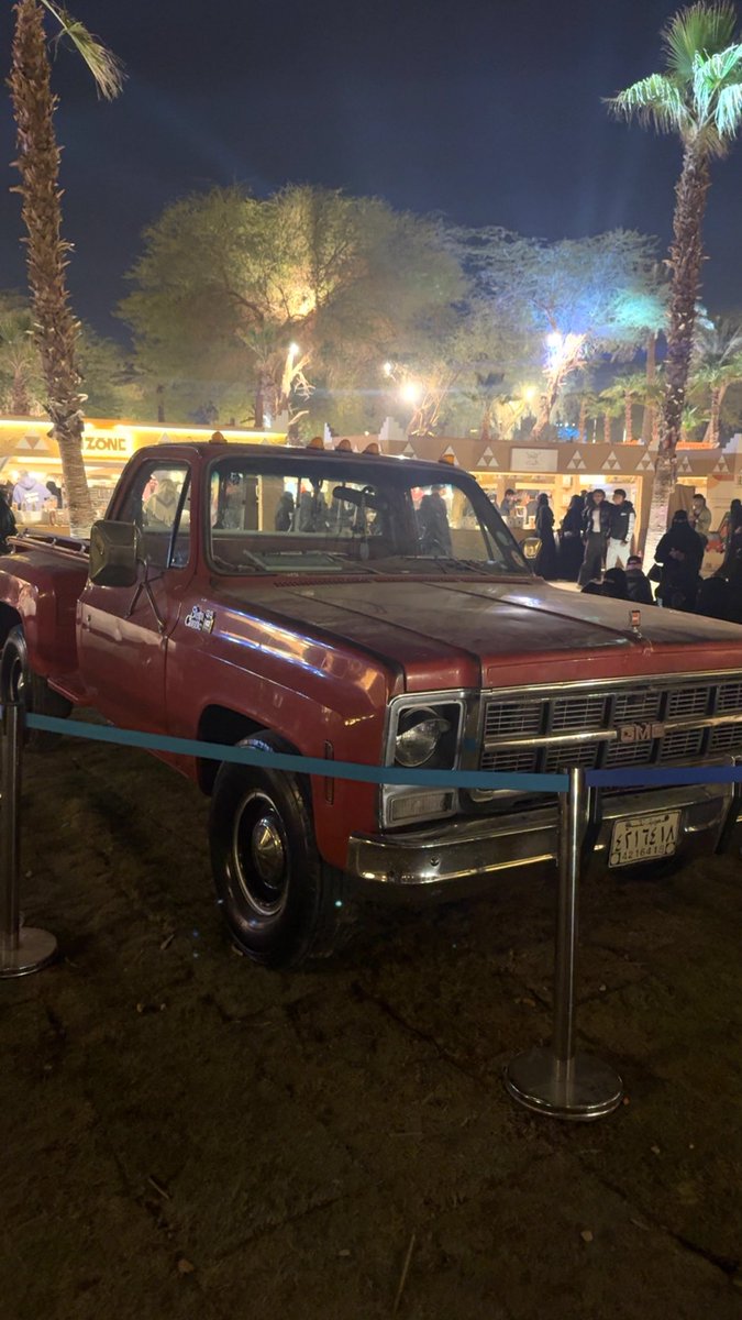 أسامة منقرة tweet media