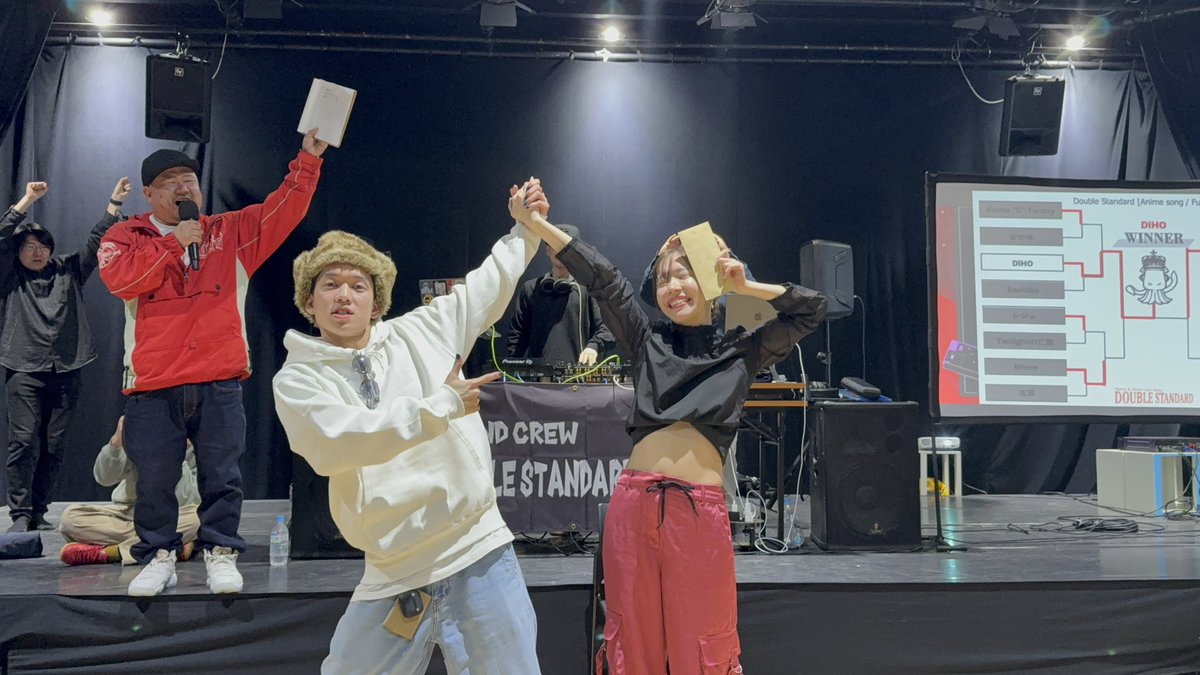 ABBOY1990's tweet photo. 本日はDouble Standard にお越し頂きありがとうございます🦑

この大雪の中、40名を超えるエントリーと観戦者の方々に感謝です🥲

今回の優勝者は
「DiHO」🎊

個人賞は
「Kenta "C" Terany」
「りょ〜」

次回開催をお楽しみにᔦ๑° ꒳ °๑ᔨ
ありがとうございました‼️
#DSCバトル https://t.co/gGeir1bSPn