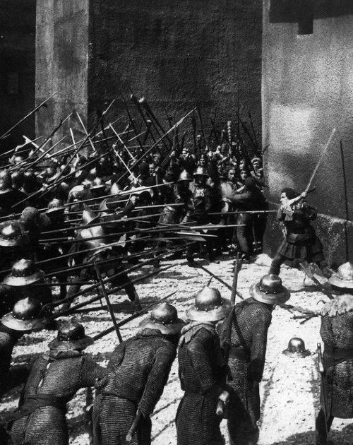 Fparrhesia's tweet image. Din ile ilgili linç edileceğin fikrini söyle.