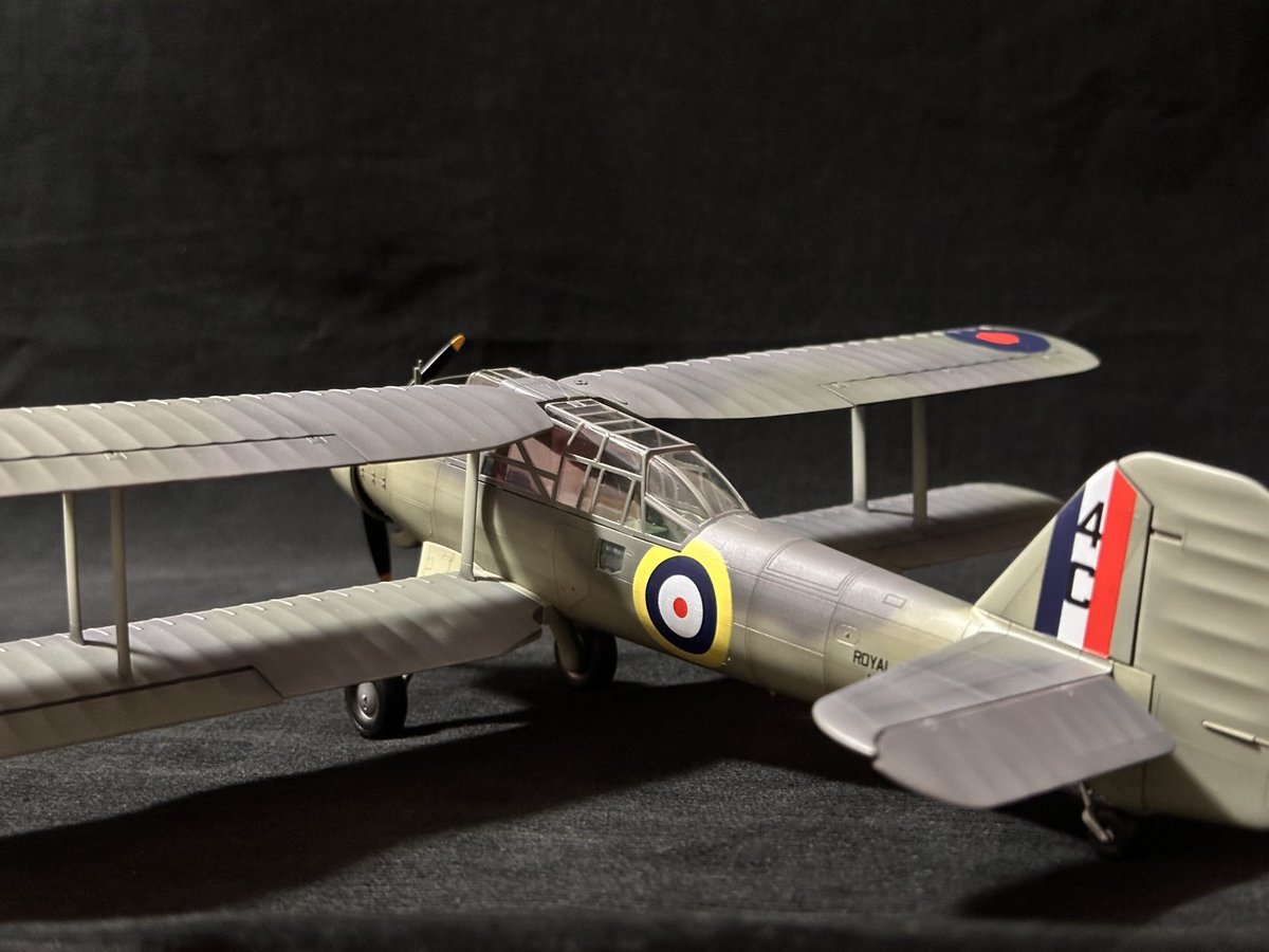 トランペッター　1/48
フェアリー アルバコア進捗

影色とハイライトを入れ、フィルタリングと艶消しを拭いて艶を統一しました。
迷彩色をもっとメリハリ付けた方が良かったですね😅