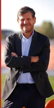 AtletiOnTop's tweet image. Apoyar  al entrenador que ha subido el nivel  durante 15 años y exige FICHAJES cuando se le han ido 4 jugadores.
O apoyar a un charlatán que ha venido aquí a crear división y a cargase al Cholo, yo lo tengo claro.
Y yo sabéis que no soy el más cholista.