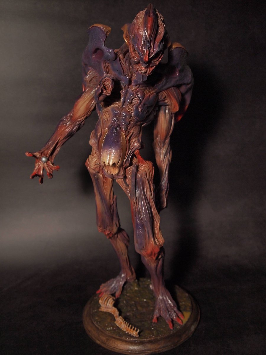 dagashineko's tweet photo. フューチャーモデルズ製、竹谷隆之氏原型の「EROSIVE GUYVER」塗り終わり!
検索して出てくる作例とにらめっこして頑張りましたわ。難しいけど楽しかった✨️
ベースには骨などを配置してチックに仕上げ。
キットは10年程前に再販されたもの。
#FEWTUREMODELS
#竹谷隆之 https://t.co/WbT272MbxH