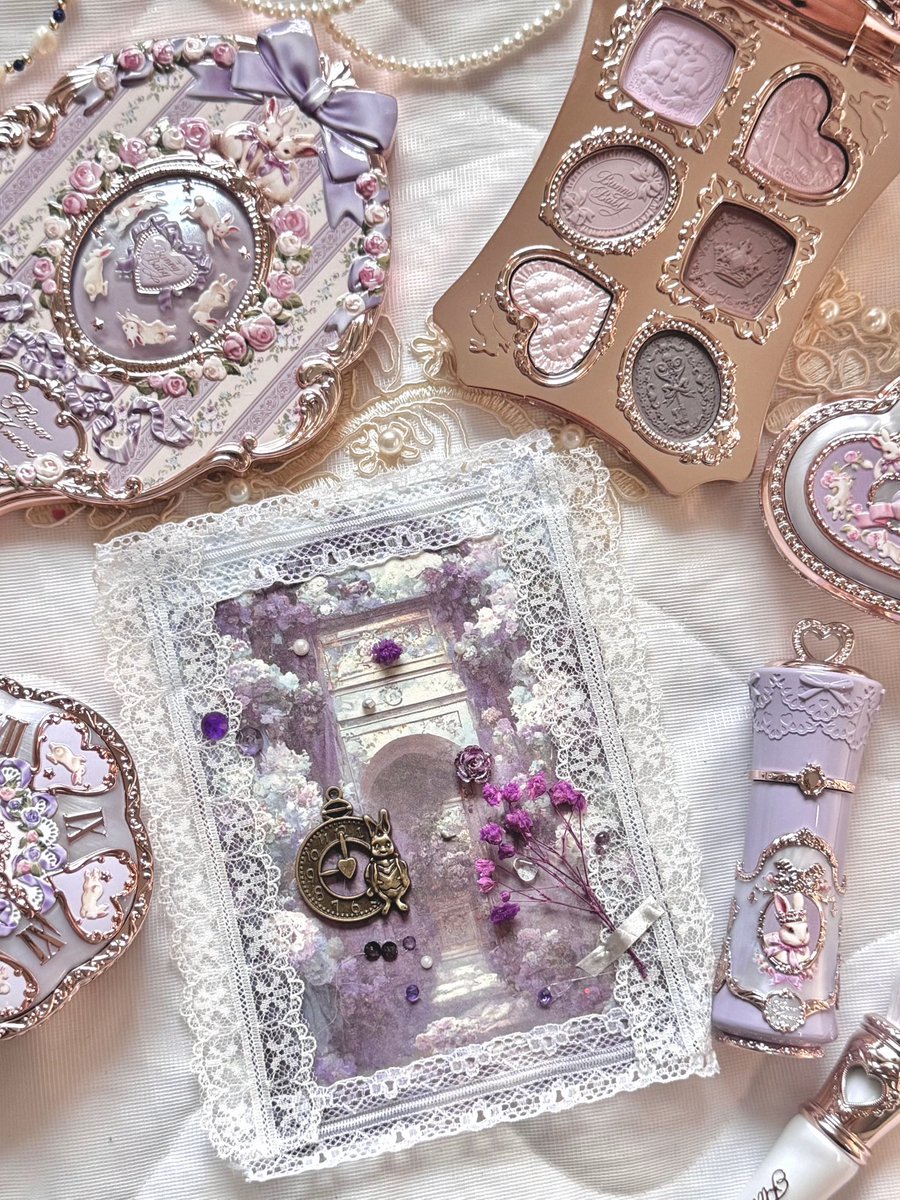 バニーガーデンのロマンティックな瞬間を、すべて手帳の中に。 ページ