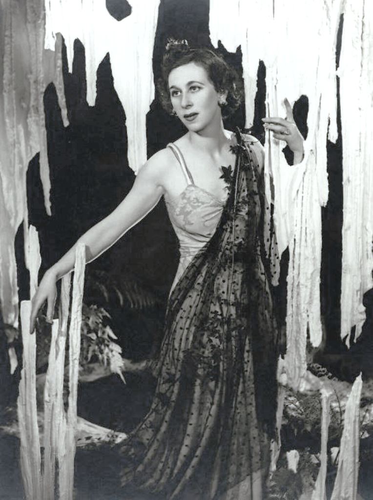 The late, great actress Dame Gwen Lucy Ffrangcon-Davies.
 
 Captured here by Angus McBean in 1938.
 
 Dame Gwen’s birth and last call were this week, born 25 January 1891 and died 27 January 1992. Aged 101.
 
 A GREAT DAME!

<a href="/WilliamPCross/">Will Cross, Author</a>