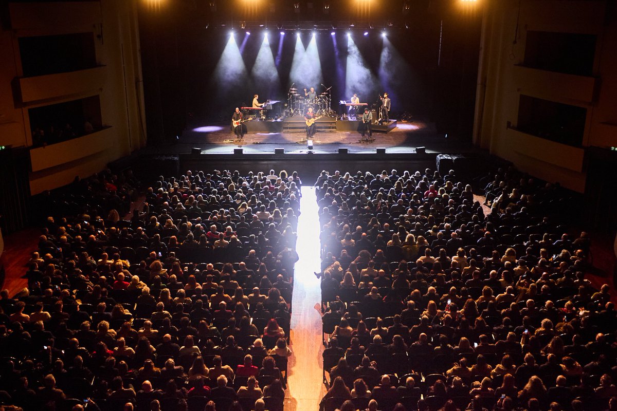 bROTHERS iN bAND tweet media