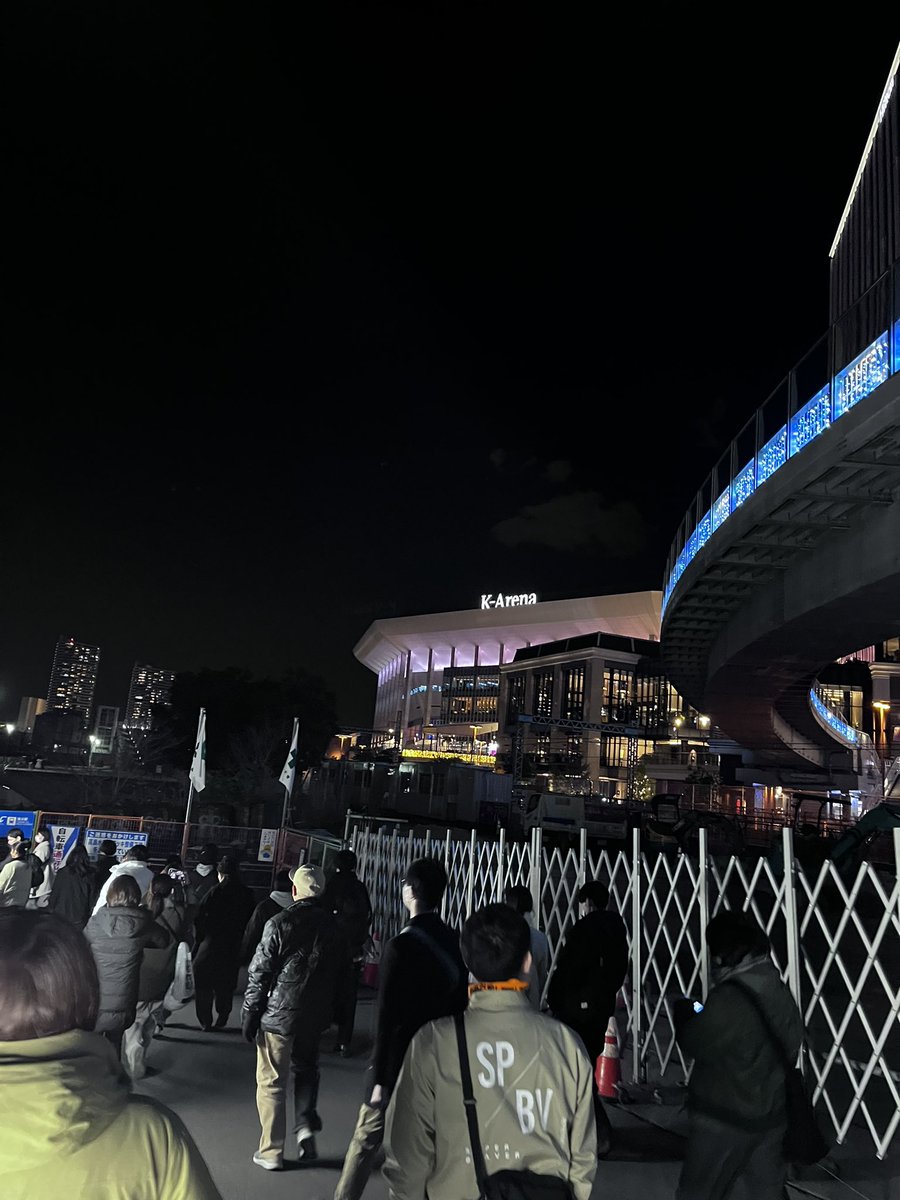 初SUPERBEAVERは目の前のセンステでぶーやんが歌ってて感激でした。
#SUPERBEAVER 
 #ラクダトゥインクルー