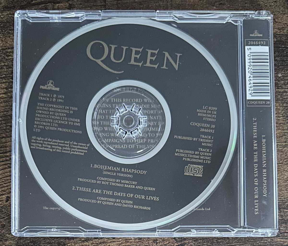 Poplifer73's tweet photo. Saturday CD Singles Haul.
CD singles from Queen ‘Bohemian Rhapsody’ (1991) and Saint Etienne ‘Kiss And Make Up’ (1990)..
#CDSingles #CDs #MusicCollection #CDFinds https://t.co/WizOjZN9zT