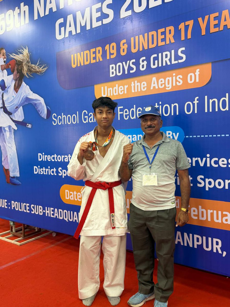 amodanand23's tweet photo. Master Sakib Ahmed of KV NEHU Shillong from Silchar Region  won Bronze medal in 69th SGFI Karate Championship 2025-26 at Pune Maharashtra in Under-17 Boys +66 Kg for our KVS team.Many many congratulations 🙏💐 https://t.co/ybXDqdNEX5