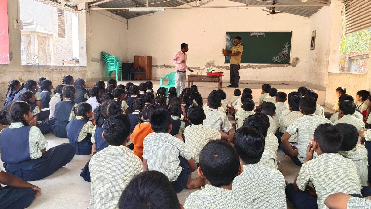 DSCDharampur's tweet photo. #dscd #MobileScienceExhibition #hygieneandsanitation #scienceoutreach #STEMEducation #ScienceonWheels #HygieneAwareness https://t.co/OlNMCpCoC4