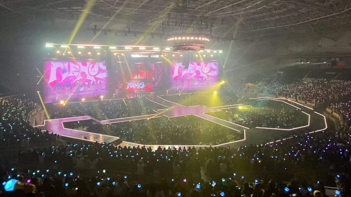MonstaXmas21's tweet photo. 20260131 몬스타엑스 
2026 MONSTA X WORLD TOUR [THE X : NEXUS] : Setlist - Day2 
@ 올림픽공원 KSPO DOME 체조경기장 

# Opening VCR 
1.DRAMARAMA
https://t.co/zQVfKJlFaD Killa
3.Rush Hour 
4.LONE RANGER
5.Catch Me Now
# 토크 : 오프닝 인사 (아이엠창균이 - 형원 - 기현 - 셔누 - 민혁 - 주헌)
6.MIDDLE OF THE NIGHT 
7.Deny 
8.AND 
# VCR 
https://t.co/bA80AJBLgn WHAT I WANT
10.N the Front 
11.Tuscan Leather 
# 토크 
12.아름다워
13.Nobody Else
# VCR 
14.셔누 - Around and Go 
15.기현 - HOWLING 
16.형원 - No air 
17.민혁 - Reaching (하현상 곡) 
18.아이엠 - error 404 
19.주헌 - STING + 하늘에 머리가 닿을 때까지 
# VCR 
20.Autobahn 
21.Burning Up
# 토크 : 솔로곡 관련 얘기 
22.Beautiful Liar
23.Alligator 
24.Shoot Out 

# 앵콜 타임 : DRAMARAMA 
[ 슬로건: 수많은 순간의 중심에 언제나 우리가 있어 ]

# 앵콜
25.Oh My!
https://t.co/YmT2hW4FkU 
Rodeo - ZONE - Rodeo - ZONE 반복반복 
27.SPOTLIGHT

# 토크 : 오늘 소감
주헌 - 셔누 - 민혁 - 형원 - 아이엠 - 기현 
# 포토타임 : “사랑한다 몬베베” “사랑한다 몬스타엑스”

# 앵앵콜
28.Stand Up with 몬뭉치엑스
https://t.co/MWjbZGj7kr & Ice 

# VCR : 비하인드 & 엔딩 크레딧 

#몬스타엑스 #MONSTAX #MONSTA_X @OfficialMonstaX #몬엑 #콘서트 #MONSTAX_THEX_NEXUS