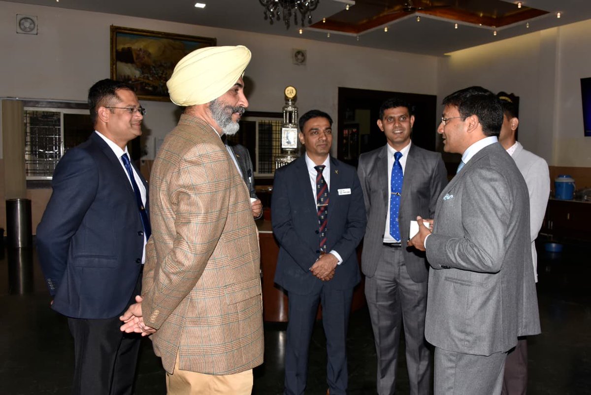 #AWC hosted Mr Amit Goyal, MD Sotheby’s International Realty, for high-impact session with the Higher Command Course on Leadership in an Evolving World Order. Bridging corporate strategy with military ethos, he reinforced a timeless credo: Mission First-above individuals <a href="/adgpi/">ADG PI - INDIAN ARMY</a>