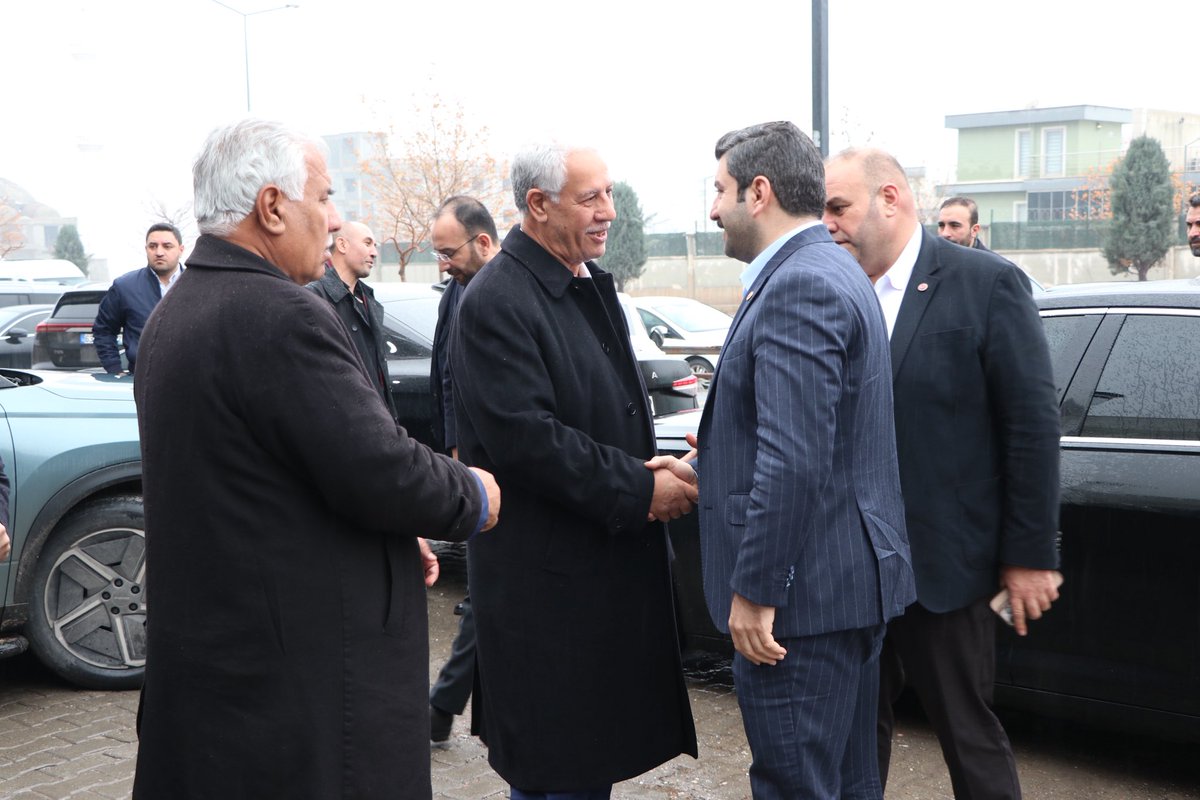 İlhan ve Çiçek ailelerinin kıymetli evlatları Semanur ile İbrahim Melik çiftimizin nişan merasimine katıldık. 

Evlilik yolunda ilk adımlarını atan genç çiftimizi tebrik ediyor, Rabb’imden kendilerine iki cihan saadeti diliyorum.

<a href="/Akparti/">AK Parti</a> <a href="/RTErdogan/">Recep Tayyip Erdoğan</a> <a href="/farukaytek/">Faruk Aytek</a> <a href="/abuyukgumus/">Ahmet Büyükgümüş</a>