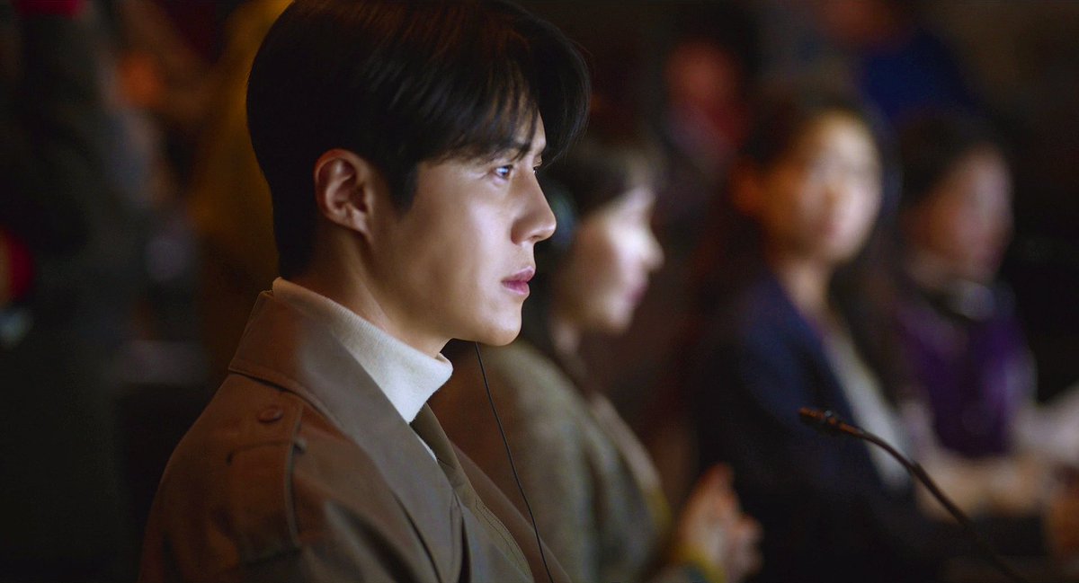 I really thought this meant these people were concerned about Hojin because they knew he has feelings for Muhee but NO... these dumbasses were clueless to the very end 😭

#CanThisLoveBeTranslatedEp1
#CTLBTRomanticTripDay1
#CanThisLoveBeTranslated