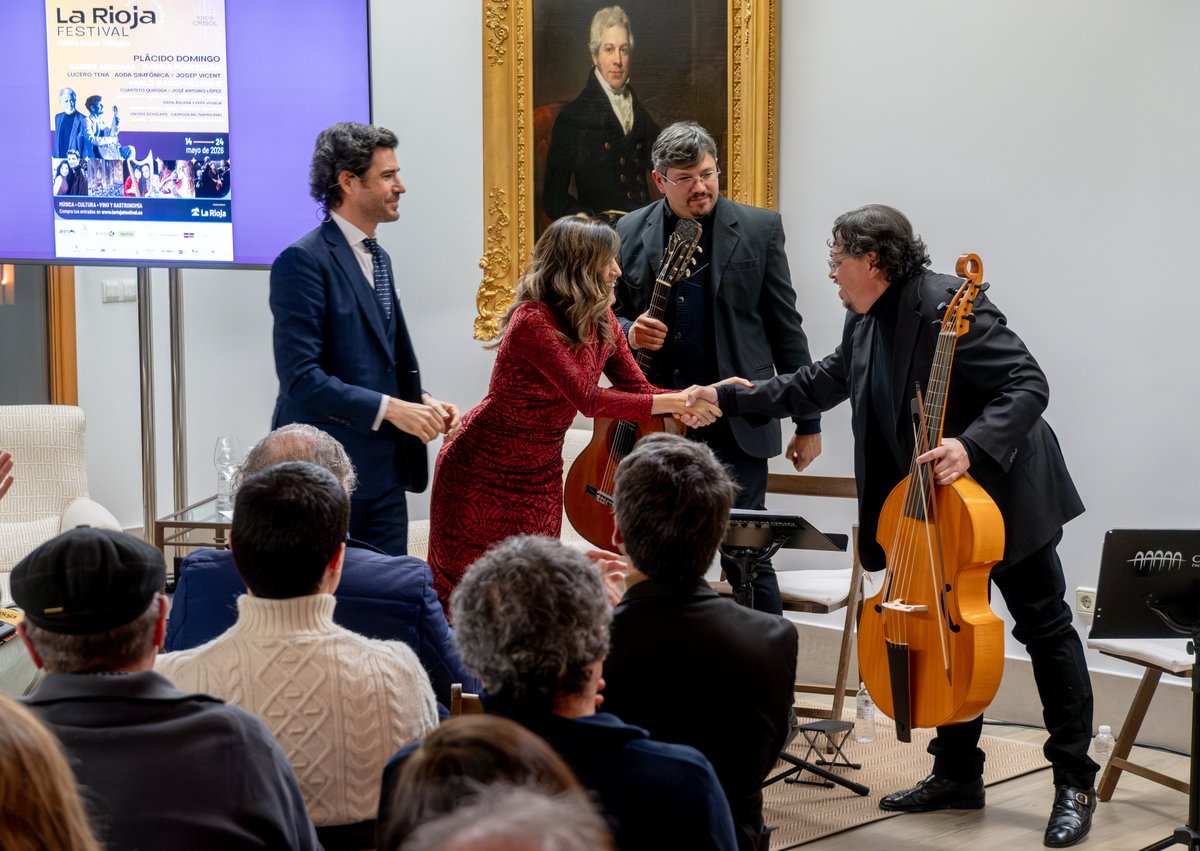 DanTorresTear's tweet photo. El Miércoles 28 tuvimos el honor junto a Luis Soria de participar en la presentación de @LaRiojaFestival V edición junto a Pablo Sainz Villegas y Sara Illana. Una experiencia única donde se pudo vislumbrar la calidad y calidez de dicho festival. Les deseamos todos los éxitos. https://t.co/1PmcR2J8AL