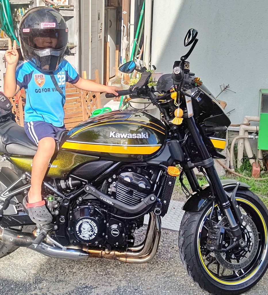 バイクとヘルメット