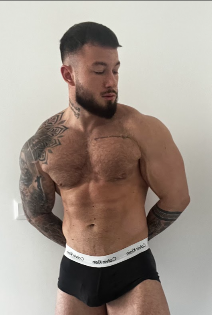 Your Ryan 🔥 tweet media