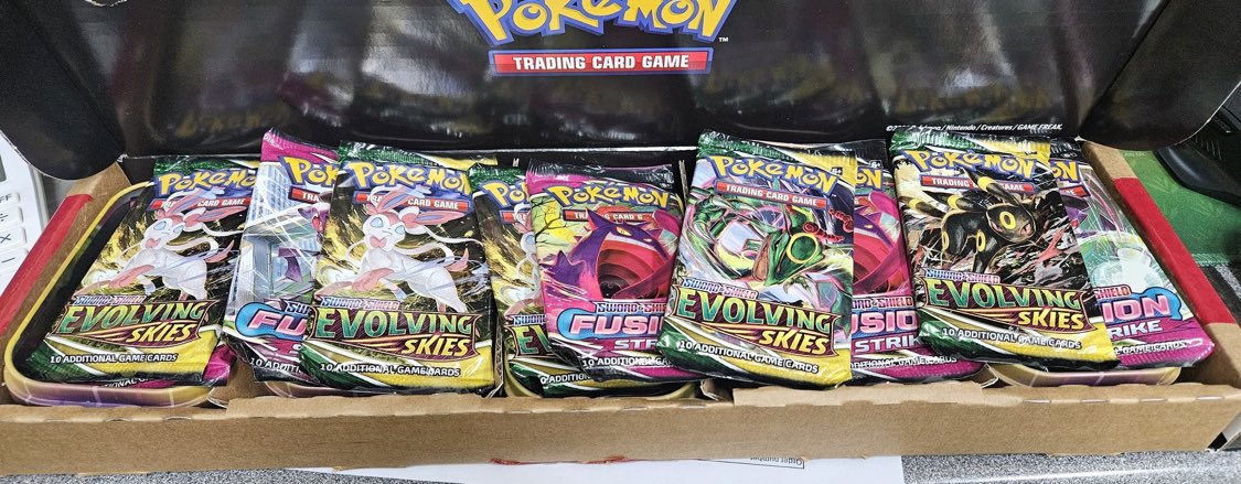 Pokémon Deals, Stock & News UK tweet media