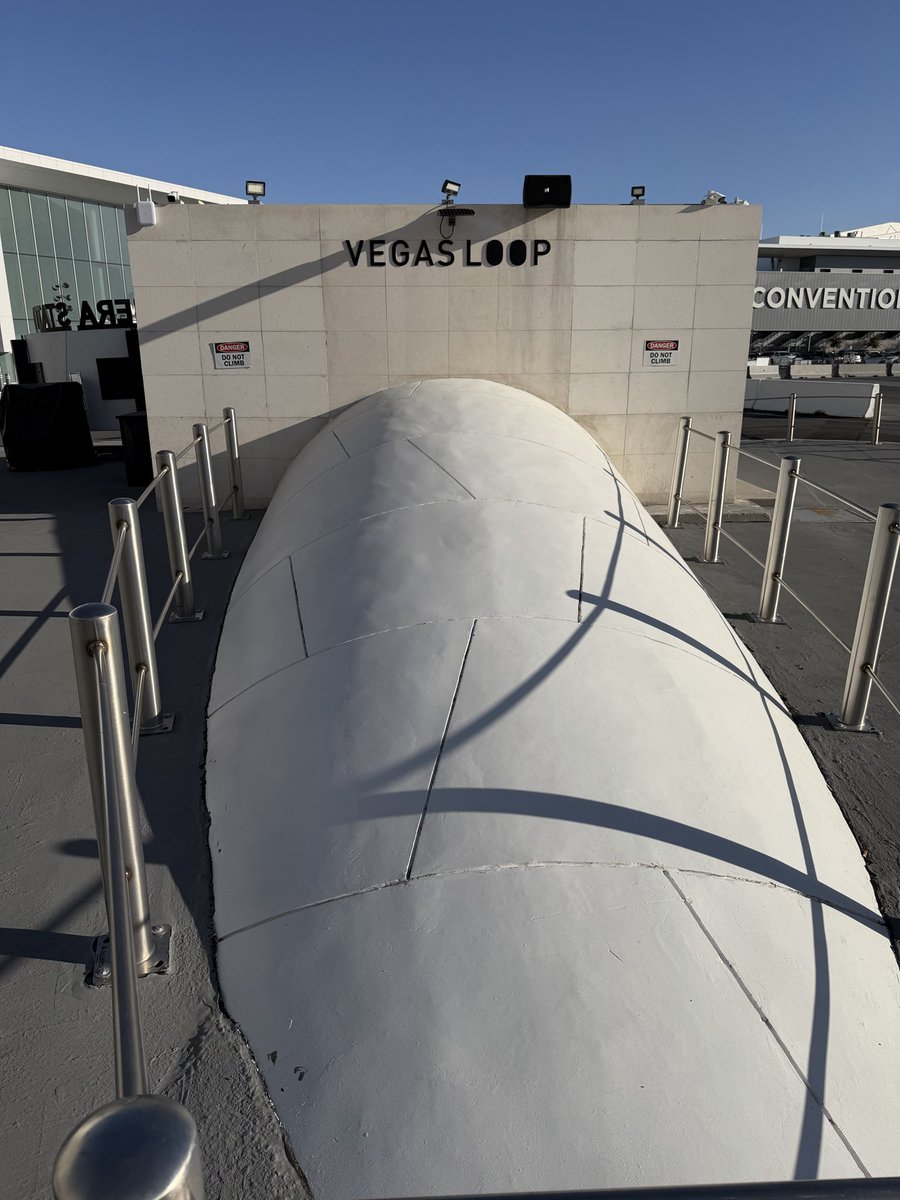development20's tweet photo. 2. @elonmusk This bumpy structure outside the tunnel says don’t climb but it’s an invite to climb on &amp; onward climb to the structure next to it with hardly anything preventing exploratory folks.

None of protective pillars around this structure have all 4 pegs installed. @lvcc https://t.co/3nsfuNgnPt