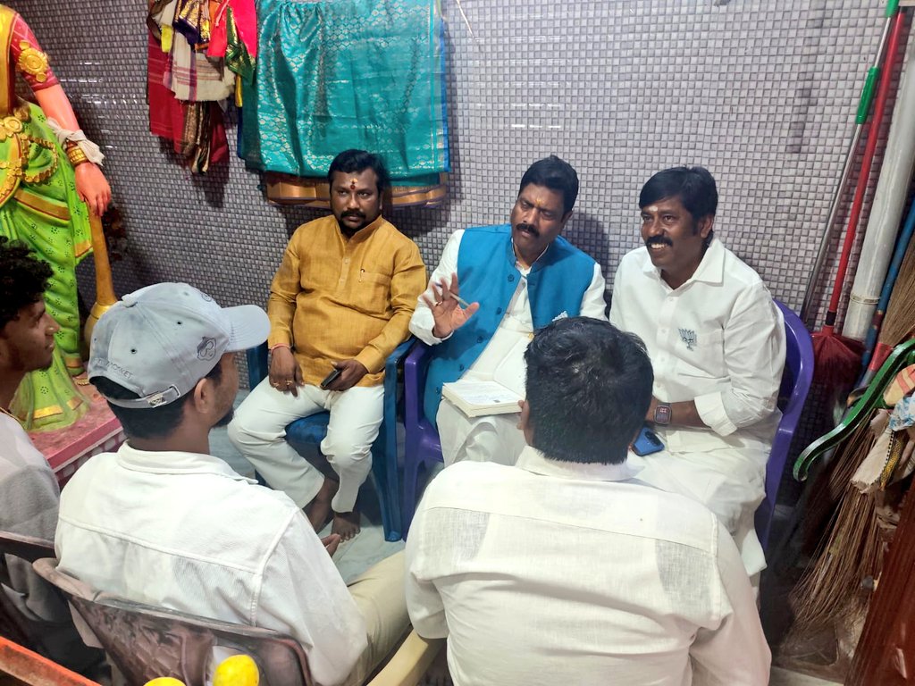 MenonArvindBJP's tweet photo. Attended the Sakthi Kendra No. 57, Booth Nos. 164, 165 & 174, Royapuram West Mandal, Royapuram Assembly, North Chennai East District meeting. Along with me Mandal President Thiru V. Prakash avl, Sakthi Kendra President Thiru Jai Prakash avl, District President Thiru N. L. Nagraj avl, District General Secretary Thiru R. V. Niranjan Kumar avl, District Vice President Smt Shankari avl, Mandal President Thiru Chandru avl and State Vice President Thiru Rajesh avl were present.