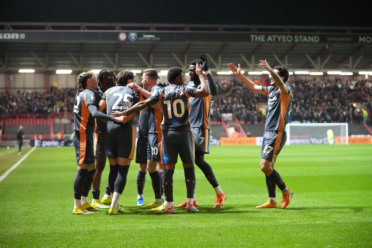 david_ozoh's tweet photo. 5 star performance! Well done team. Onto the next! @dcfcofficial ⭐ https://t.co/6AIOiDf1NV