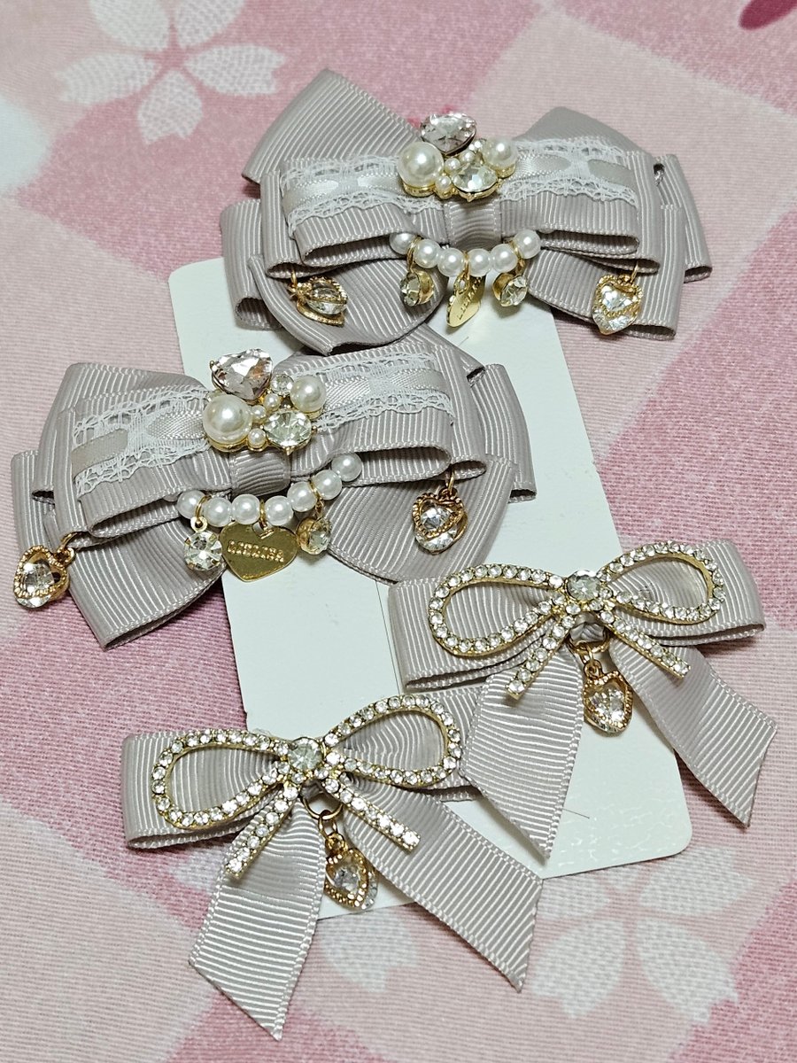 LIZ LISA (リズリサ)を買った ビジューリボン4つセットクリップ ピンク