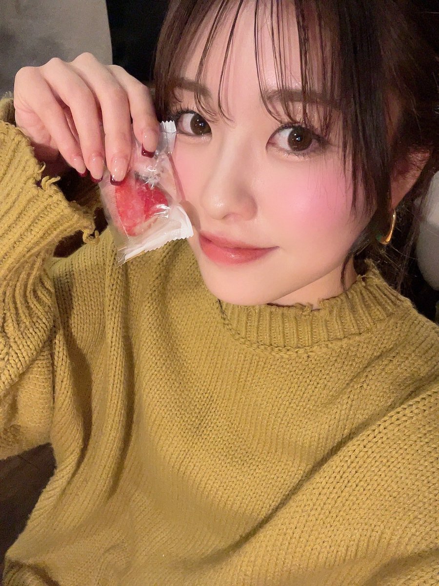 chiyori_n512's tweet photo. もう2月🩷ということで
バレンタインチェキ発売します🍫✨
是非ゲットしてください🥺💕
https://t.co/3J0LroAUDh https://t.co/8z2hkYez7j