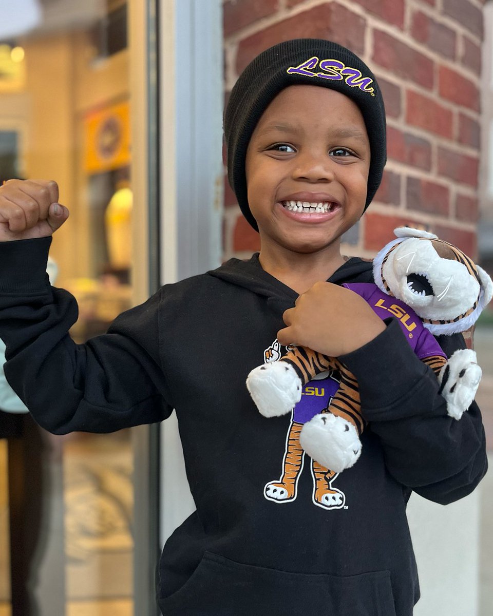 Alumni Hall LSU tweet media