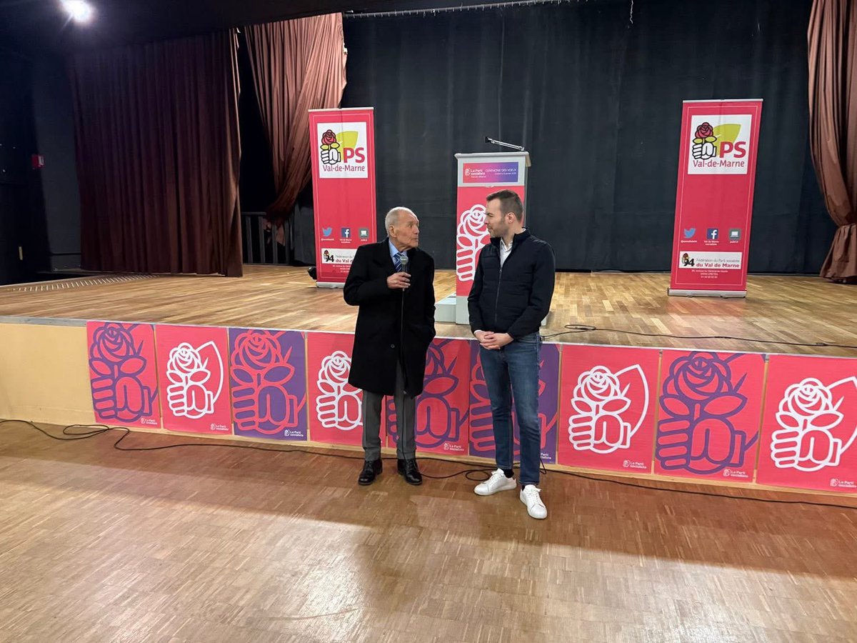 jokienzlen's tweet photo. Merci aux camarades du @PSValdeMarne pour leur présence aux vœux de notre Fédération. Motivés pour les prochaines échéances municipales. ✊🏻🌷 @partisocialiste https://t.co/WW8T51COS5
