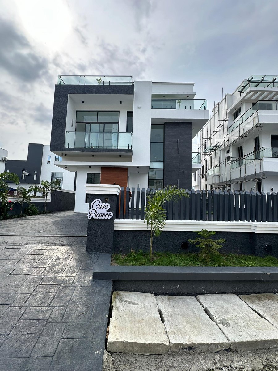 Adewuyi_247's tweet photo. WELL FINISHED 5 BEDROOM DETACHED DUPLEX WITH POOL AND BQ.
LOCATION: Lekki County Homes Ikota, Lekki, Lagos
FACILITIES:
- En-suite rooms
- Fully Fitted Kitchen
- Water heater
- Heat extractor
TITLE: CofO
PRICE: 660m asking
Namibia Lagosian Grammy Leeds Alcatraz #awujale Trey https://t.co/fRBeICB3qV