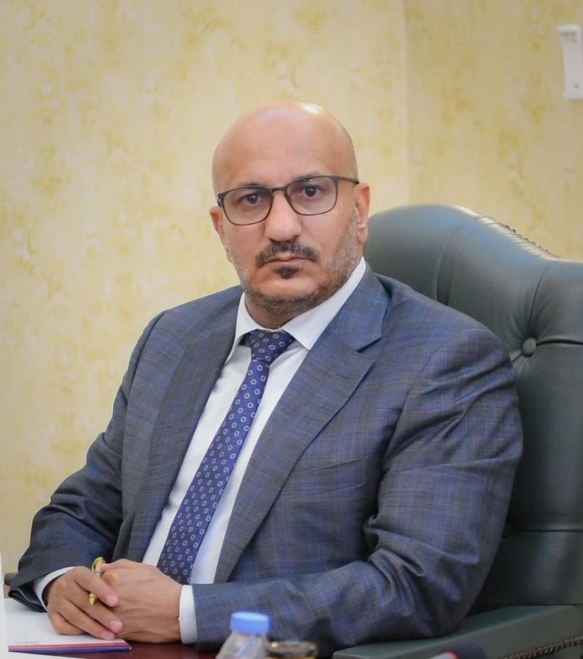 أما وإن الرجال لا تُعرف بأسمائها ولا تُوزن بأقوال الناس فيها، وإنما تُمحصها الشدائد، وتكشفها المواقف، ويظهر معدنها حين تثقل الأمانة ويضيق الطريق.

اللهم أيّد طارق صالح لما فيه خير اليمن وأهله، واصرف عنه بطانة السوء، وارزقه بطانة صالحة ناصحة تعينه على الحق، وتدلّه على العدل،